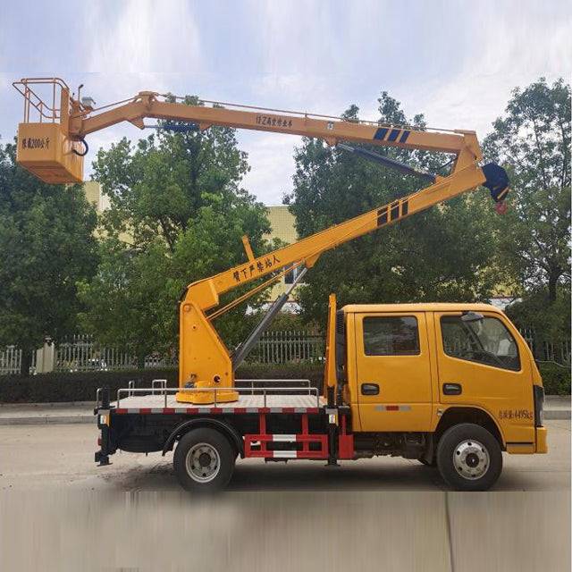 13-18 meters Dongfeng 4x2 folding arm high altitude working platform truck