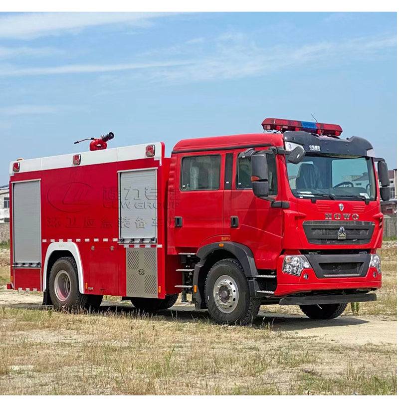 HOWO 4X2 8000L foam fire truck
