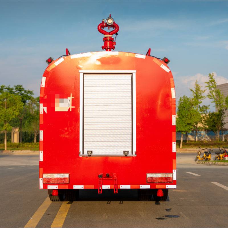 Dongfeng 4X2 8000L water tank fire truck